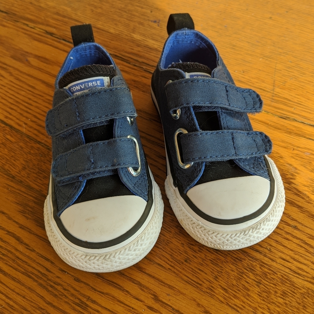 Blue Converse Toddler size 5